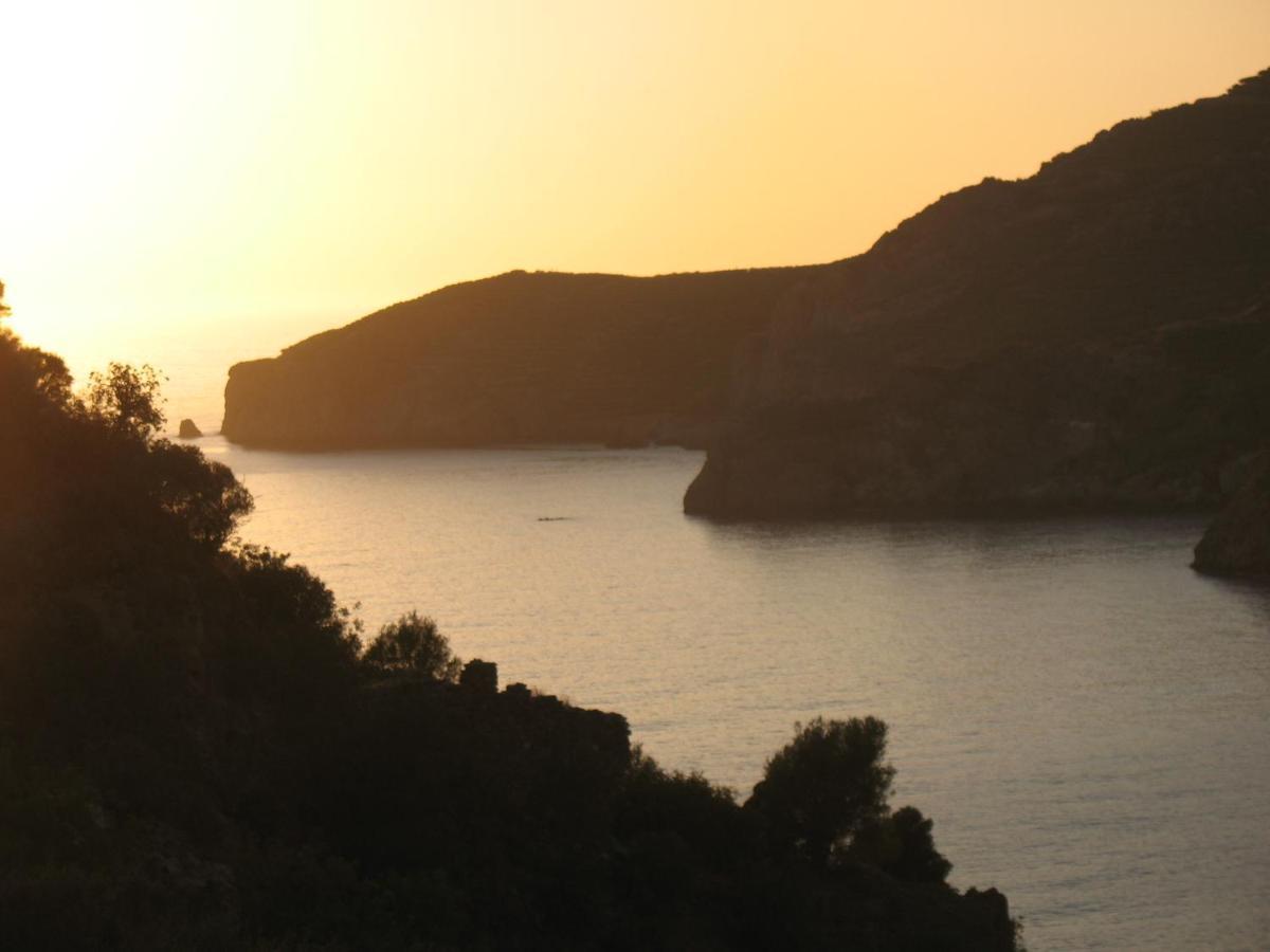 Zeytinada Pansiyon Ve Goezleme Guneykoy Buitenkant foto